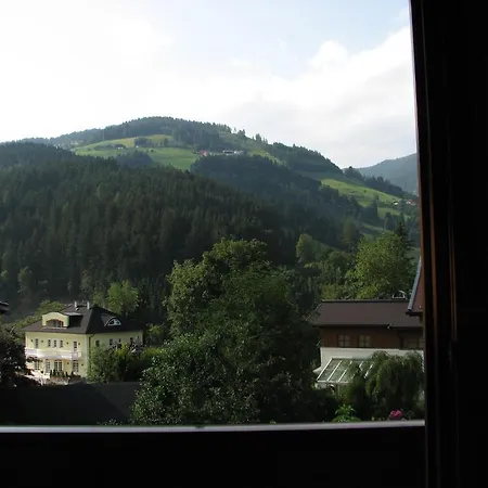Appartementhaus Brunnenhof Apartman *